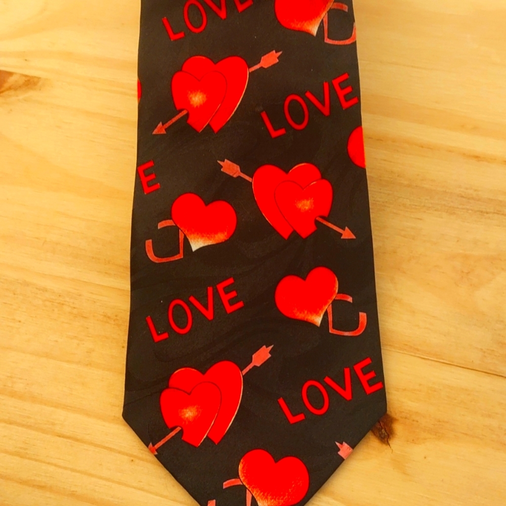 Men's tie
